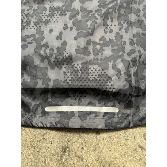 Nike Gray Camo Patterned Athletics West‎ 2011 Nylon Sample Windbreaker Men’s M - Picture 11 of 13